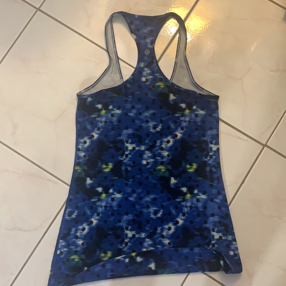 Lululemon cool racerback tank. Size 6. - Picture 3 of 3